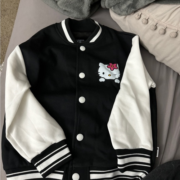 Hello kitty jacket - Picture 3 of 5